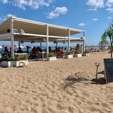 La Sirena - Both And Of Hébergement de vacances *