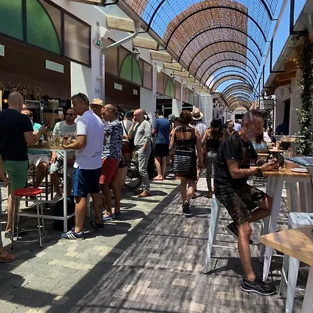 La Sirena - Both And Of Hébergement de vacances